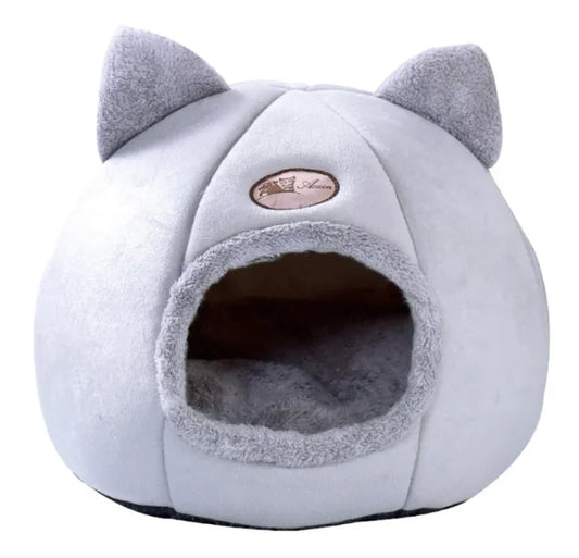 Large Winter Cat Bed - Cozy Enclosed Bed Design