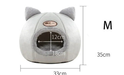Large Winter Cat Bed - Cozy Enclosed Bed Design