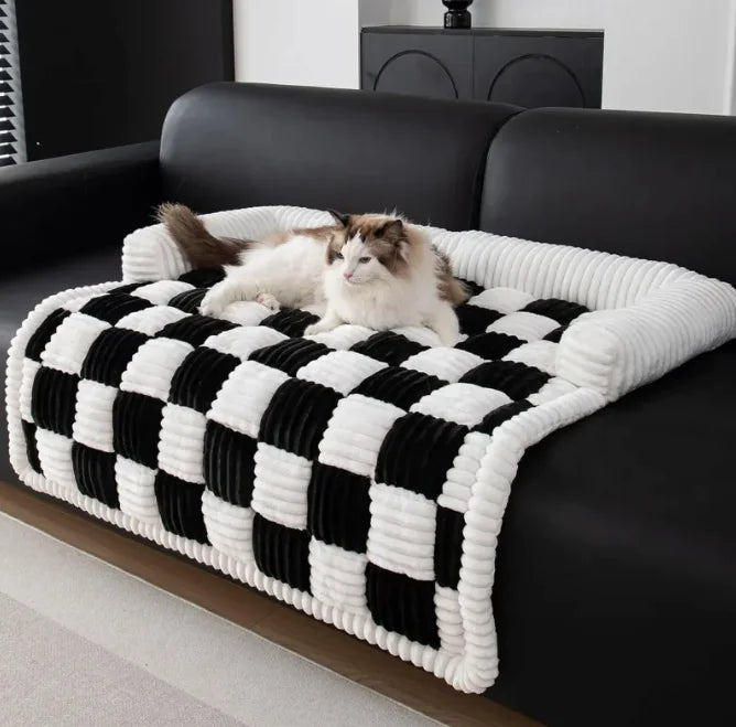 Plush Pet Bed - Extra Thick Warm Cushion for Dogs & Cats